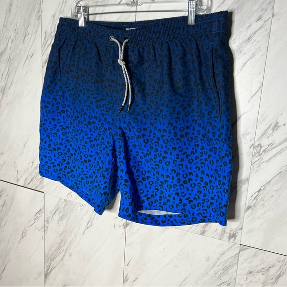 3/$60 Maamgic Leopard Ombre Blue Slim Fit Swim Shorts SZ XL - Picture 2 of 4
